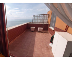 Zu verkaufen eine 45 m2 Wohnung mit 29,86 m2 Terrasse in Siófok (Balaton, Ungarn).