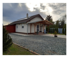 Einfamilienhaus mit 6000m² Garten