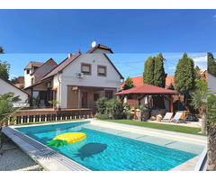 Zum Verkauf steht ein anspruchsvolles Einfamilienhaus in EGER/Ungarn